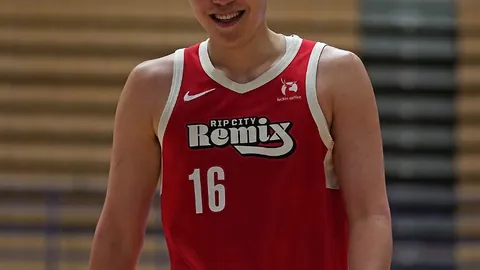 马丁内利建功内托制胜，阿森纳切尔西激战成平手